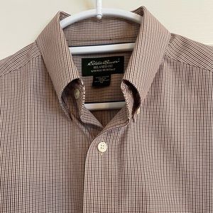 Eddie Bauer Men’s Wrinkle Resistant Button Down Shirt Size M